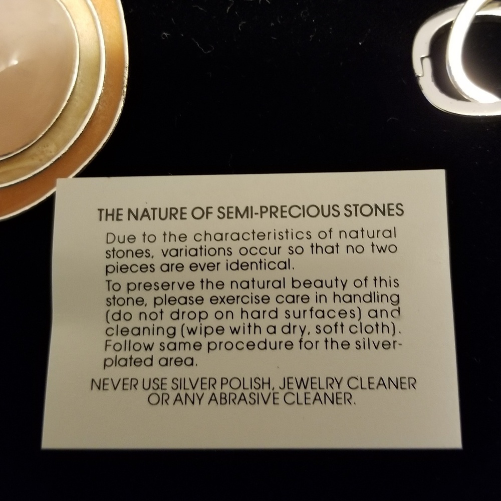 Collectable Avon rose quartz set - Picture 6 of 6